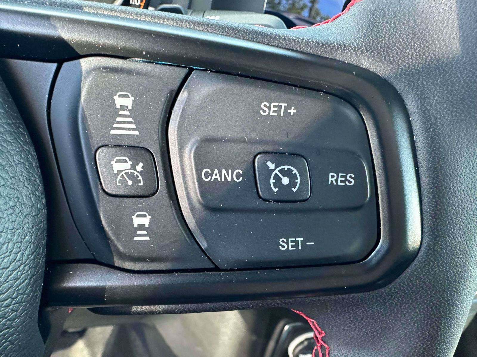 Used 2024 Jeep Wrangler Unlimited Rubicon AWD/4WD image 20