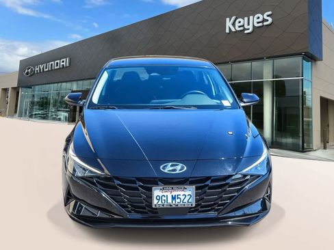 Certified 2023 Hyundai Elantra SEL w/ Convenience Package image 2