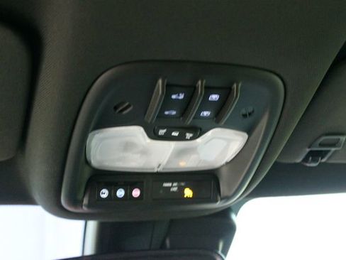 Used 2025 Chevrolet TrailBlazer ACTIV w/ Convenience Package image 19