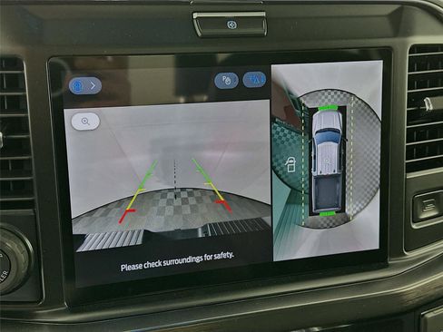 New 2026 Ford F250 Lariat w/ Black Appearance Package image 15