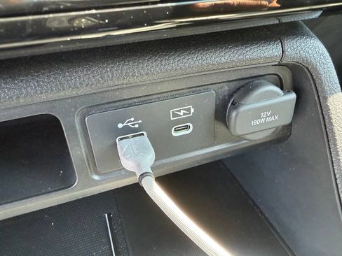 Used 2023 Honda Pilot Touring image 33