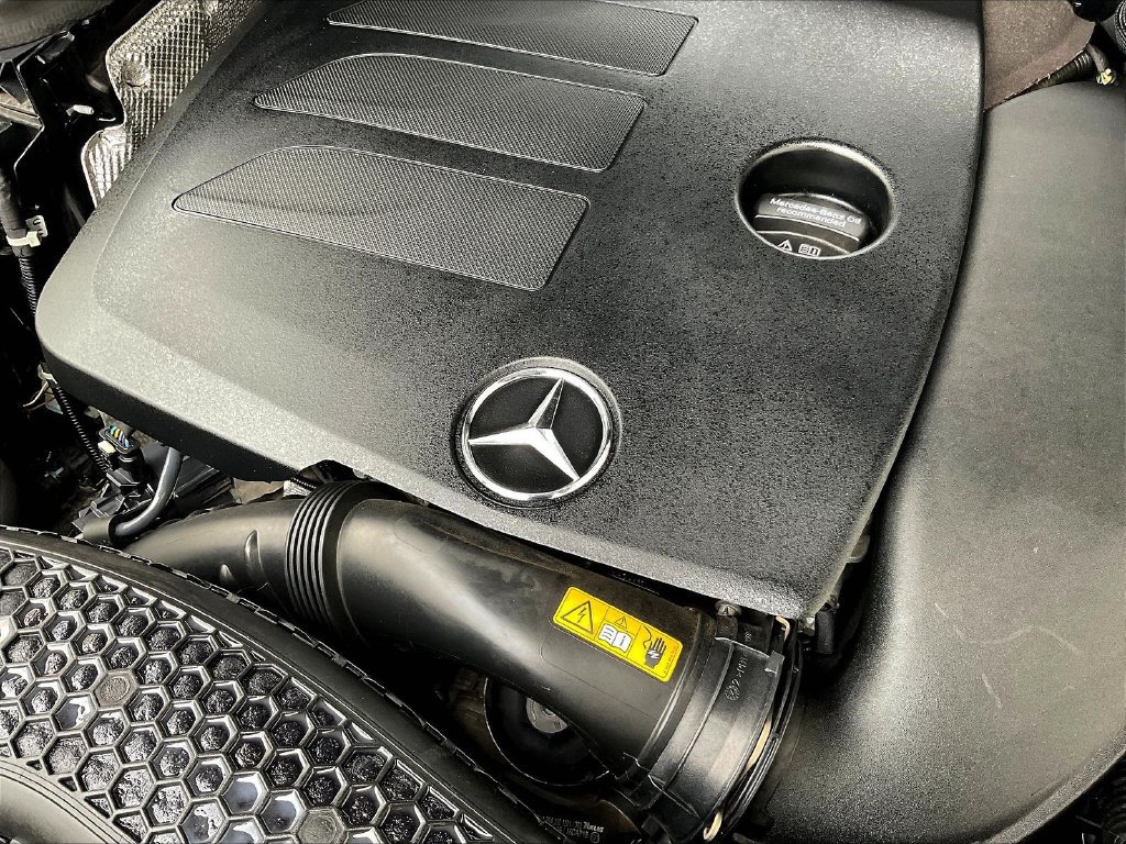 Used 2022 Mercedes-Benz GLC 300 4MATIC w/ Multimedia Package Lite image 30