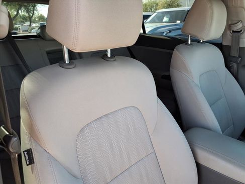 Used 2019 Kia Sportage LX image 11