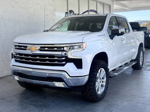 Used 2022 Chevrolet Silverado 1500 LTZ w/ Technology Package image 3