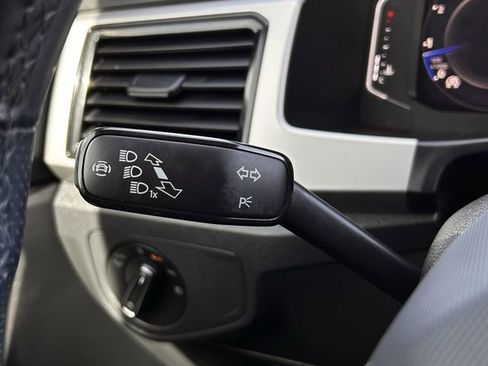 Used 2023 Volkswagen Atlas SEL Premium image 25