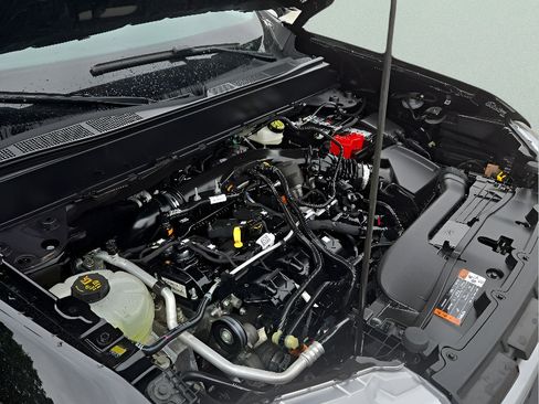 Used 2024 Ford Maverick Lariat AWD/4WD image 8