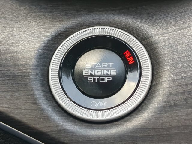 Used 2024 Jeep Grand Cherokee L Limited RWD image 36