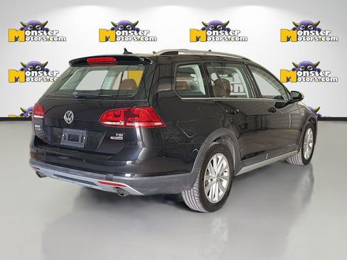 Used 2017 Volkswagen Golf Alltrack SE image 5