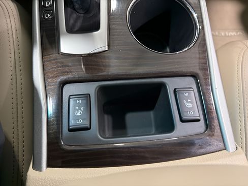 Used 2014 Nissan Altima 2.5 SL w/ Technology Package FWD image 24