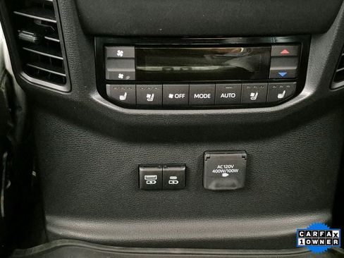 Used 2023 Toyota Sequoia Platinum image 26