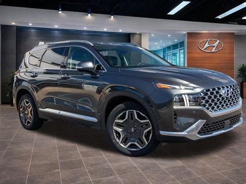 Used 2023 Hyundai Santa Fe Limited FWD image 2