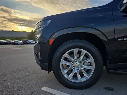 Used 2022 Chevrolet Suburban Premier image 14