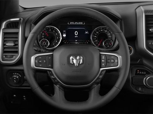 Used 2025 RAM 1500 Big Horn AWD/4WD image 8