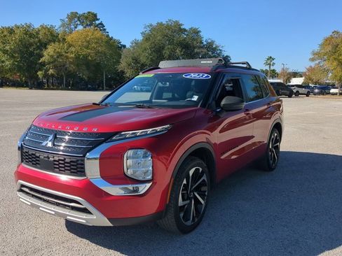 Used 2023 Mitsubishi Outlander SE image 8