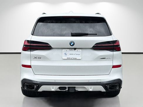 New 2026 BMW X5 xDrive50e w/ Executive Package AWD/4WD image 4