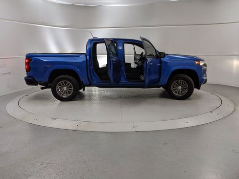 Used 2024 Chevrolet Colorado LT w/ LT Convenience Package image 8