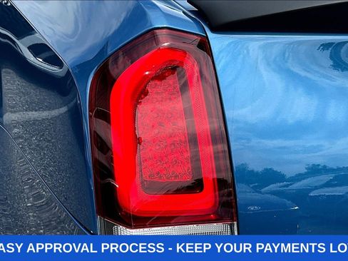 Used 2023 Chrysler 300 Touring w/ Sport Appearance Package RWD image 26