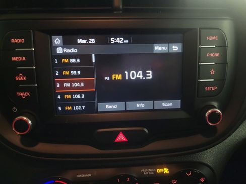 Used 2020 Kia Soul LX image 25