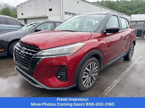 Used 2023 Nissan Kicks SR FWD image 1