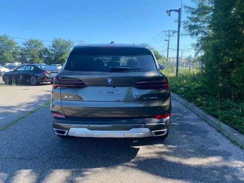 New 2026 BMW X5 xDrive50e w/ Climate Comfort Package AWD/4WD image 3