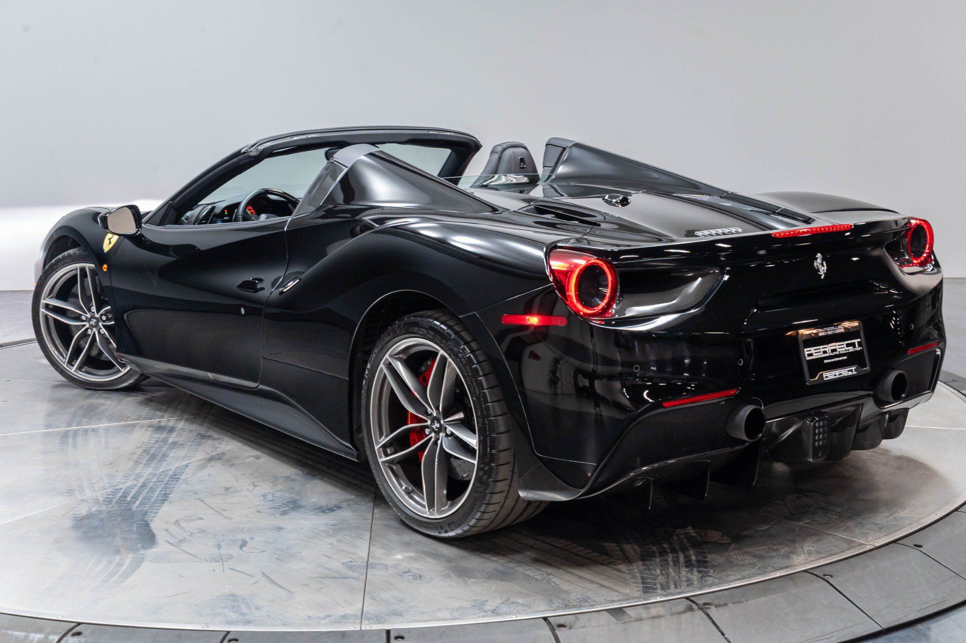 Used 2016 Ferrari 488 Spider RWD image 62