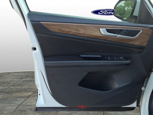 Used 2024 Volkswagen Atlas SE FWD image 11