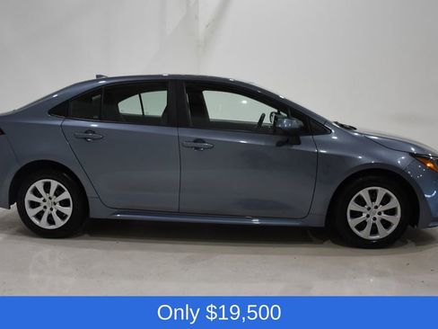 Used 2024 Toyota Corolla LE image 3