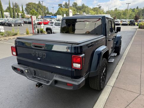 Used 2025 Jeep Gladiator Sport AWD/4WD image 4