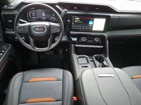 Used 2025 GMC Sierra 3500 AT4 AWD/4WD image 11