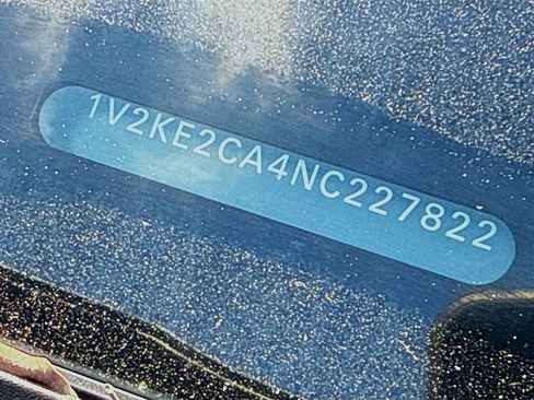 Used 2022 Volkswagen Atlas Cross Sport SE image 38