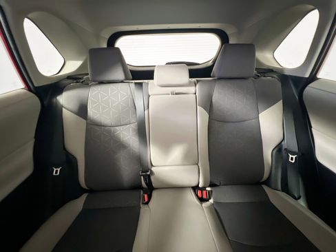 Used 2025 Toyota RAV4 XLE w/ Convenience Package FWD image 31