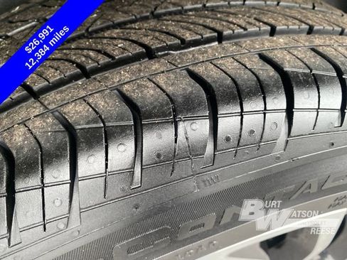 Used 2024 Chevrolet TrailBlazer RS w/ Driver Confidence Package image 18