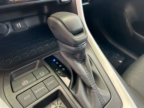 Used 2025 Toyota RAV4 XLE image 8