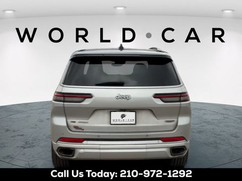 Used 2021 Jeep Grand Cherokee L Summit w/ Luxury Tech Group V AWD/4WD image 8