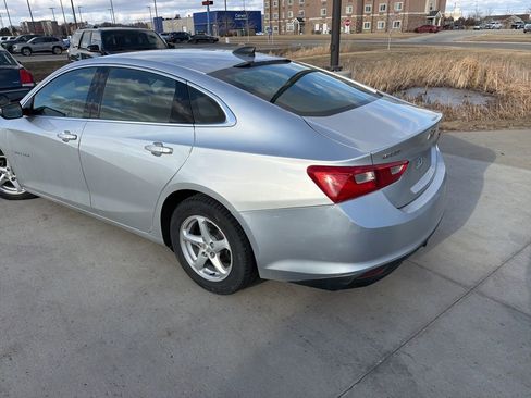 Used 2017 Chevrolet Malibu LS image 7