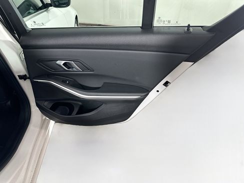 Used 2025 BMW 330i Sedan image 32