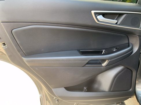 Used 2019 Ford Edge SEL w/ Equipment Group 201A AWD/4WD image 27