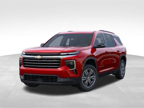 New 2025 Chevrolet Traverse LT w/ Driver Confidence Package FWD image 6