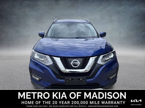 Used 2017 Nissan Rogue SL w/ SL Premium Package image 3