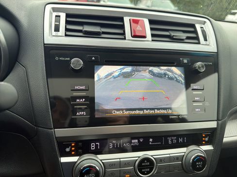 Used 2017 Subaru Outback 2.5i Premium image 20