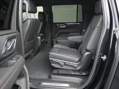 Used 2024 Chevrolet Suburban RST w/ Luxury Package RWD image 14