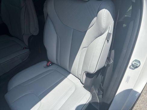 Used 2025 Hyundai Palisade SEL FWD image 38