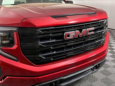 Used 2024 GMC Sierra 1500 Elevation RWD image 30