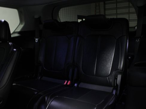 Used 2021 Jeep Grand Cherokee L Limited AWD/4WD image 14
