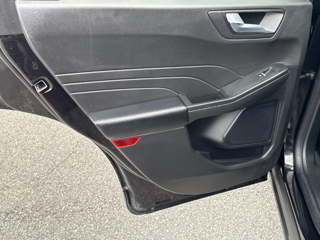 Used 2025 Ford Escape ST-Line FWD image 21