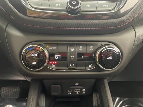 Used 2023 Chevrolet TrailBlazer RS w/ Sun and Liftgate Package AWD/4WD image 6