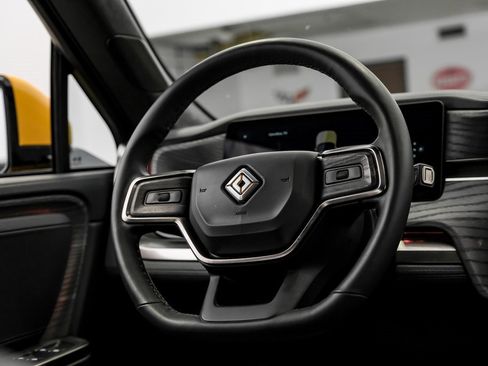 Used 2023 Rivian R1S Adventure image 22