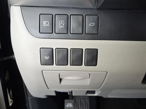 Used 2018 Toyota Highlander Plus FWD image 24