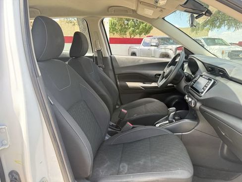 Used 2021 Nissan Kicks S FWD image 27