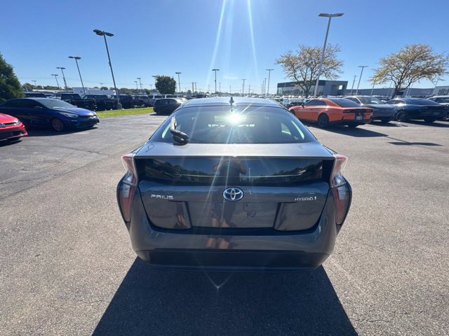 Used 2017 Toyota Prius Three w/ Carpet Mat Package FWD image 5